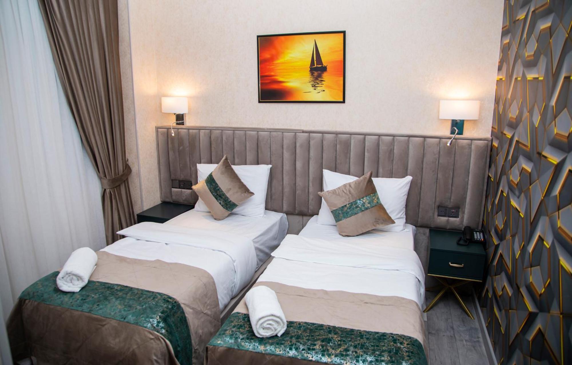 Essam Deluxe Hotel Baku Exterior photo